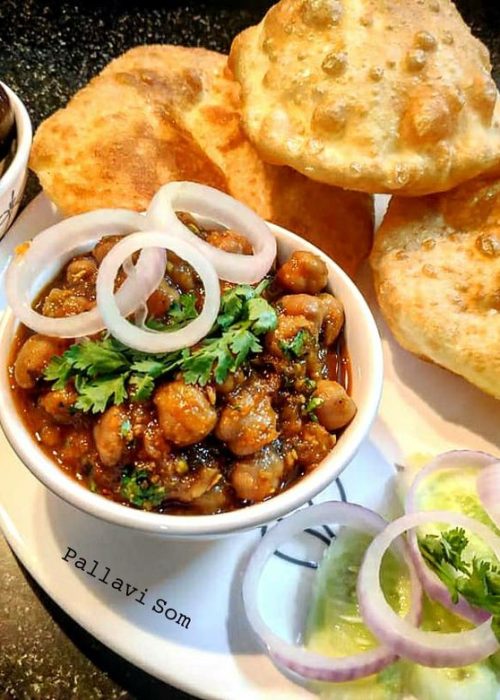 punjabi-chole-bhature-recipe-main-photo